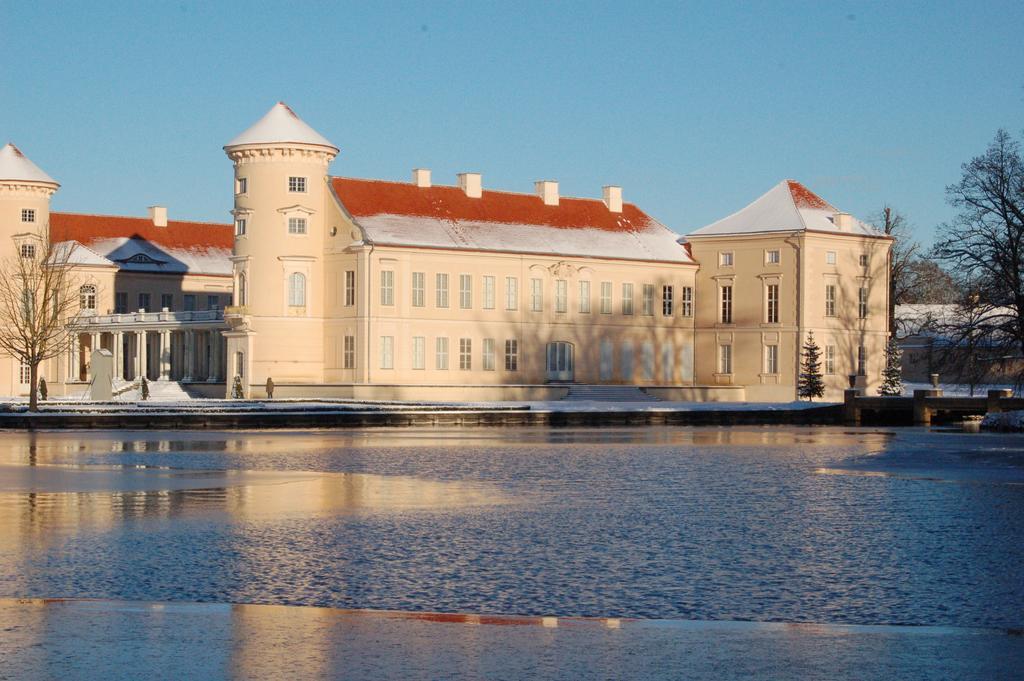 Schloss-Und Seeblick Apartment Rheinsberg Eksteriør billede