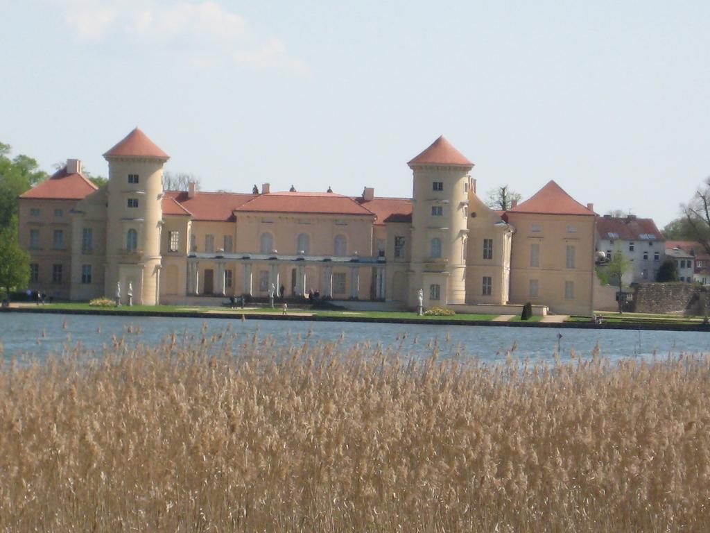 Schloss-Und Seeblick Apartment Rheinsberg Eksteriør billede